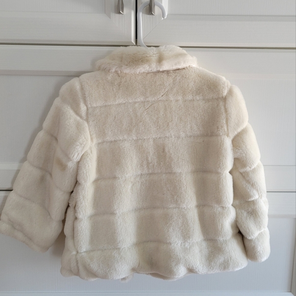 Faux fur coat for little girl - Picture 2 of 5